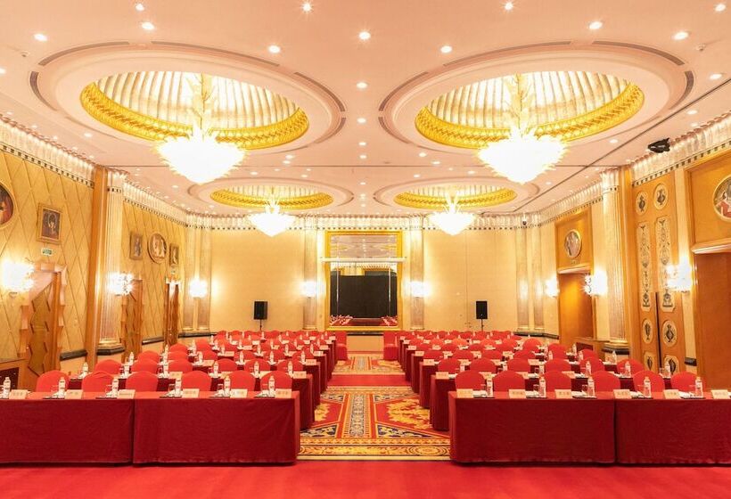هتل Crowne Plaza Qingdao, An Ihg