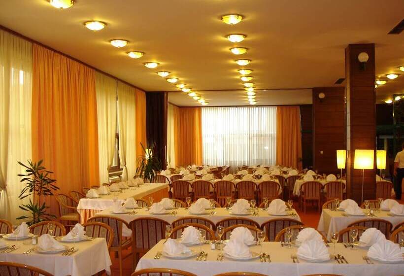 Fotos del hotel Grand:  4 Fotos del hotel Grand:  4