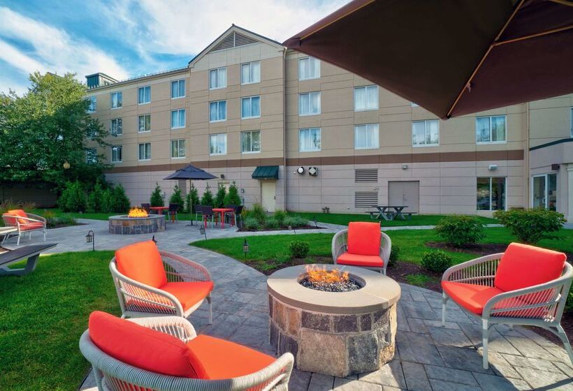 هتل Hilton Garden Inn Saratoga Springs