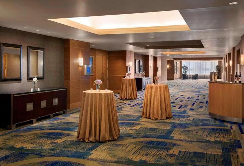 فندق Hyatt Regency Pittsburgh International Airport