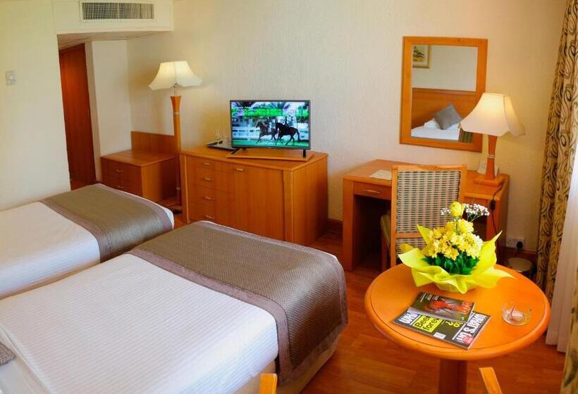 هتل Lou Lou A Beach Resort Sharjah