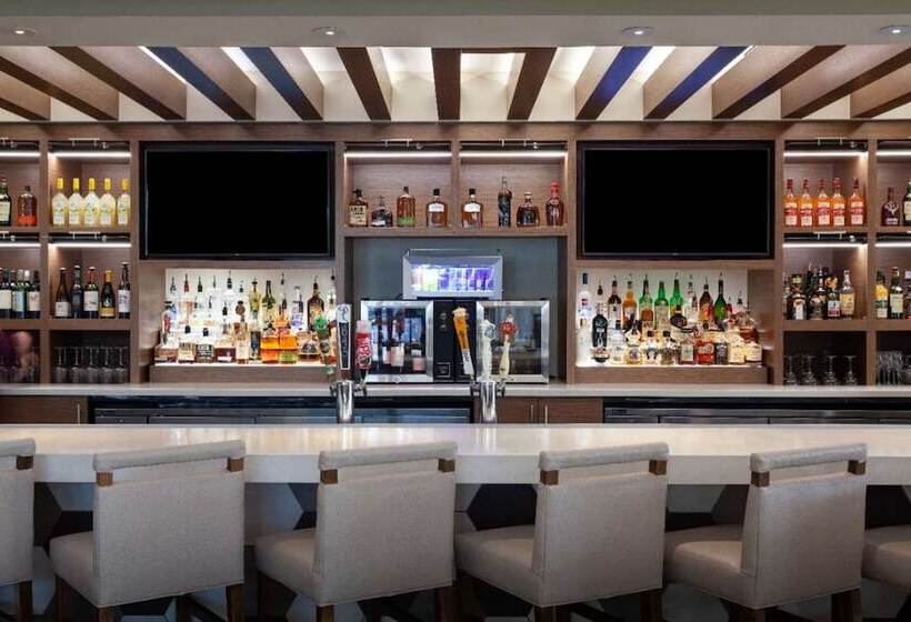 هتل Hilton Beachfront Resort & Spa Hilton Head Island