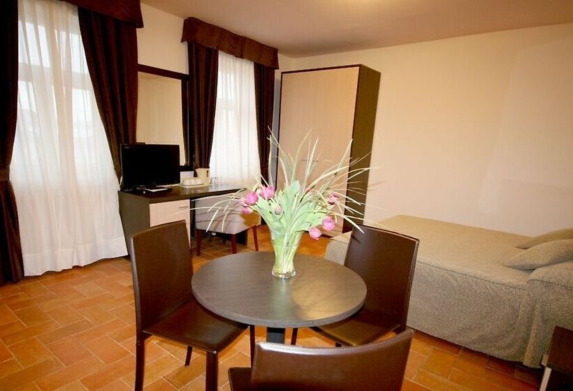 Fotos del hotel Praga 1:  14