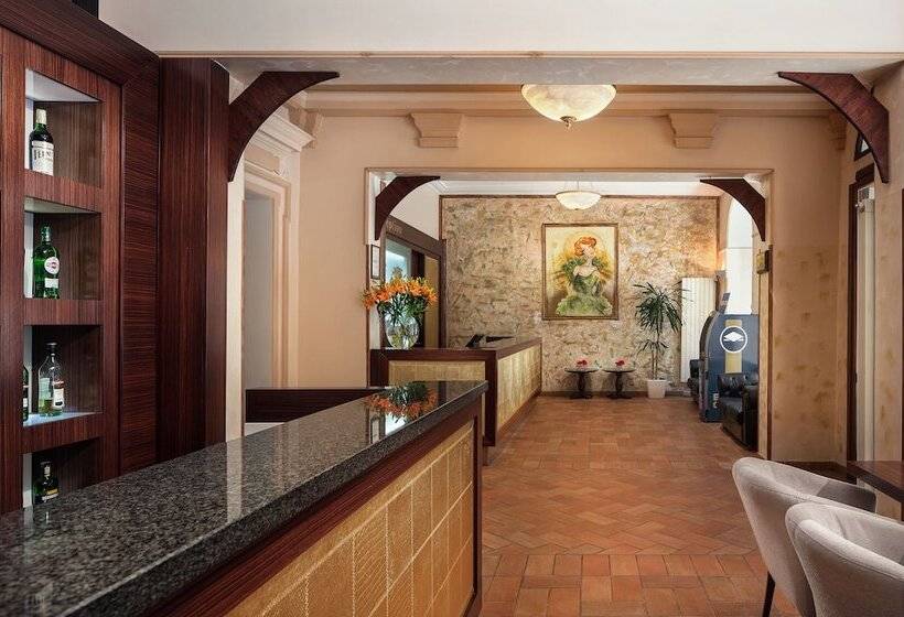 Fotos del hotel Praga 1:  12