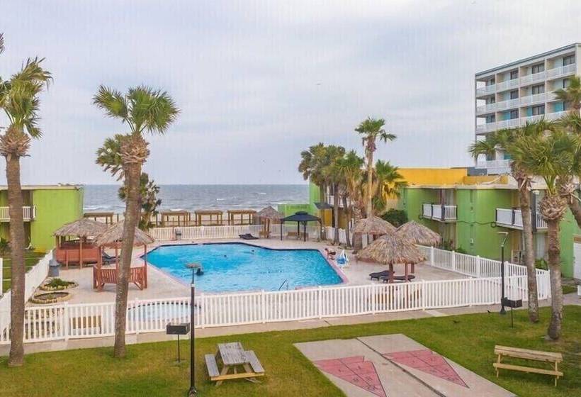 هتل Quality Inn & Suites On The Beach