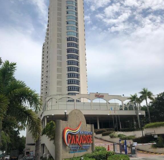 فندق Rainbow Paradise Beach Resort
