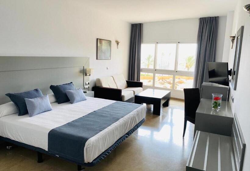 Fotos del hotel Puerto Juan Montiel Spa & Base Nautica:  2
