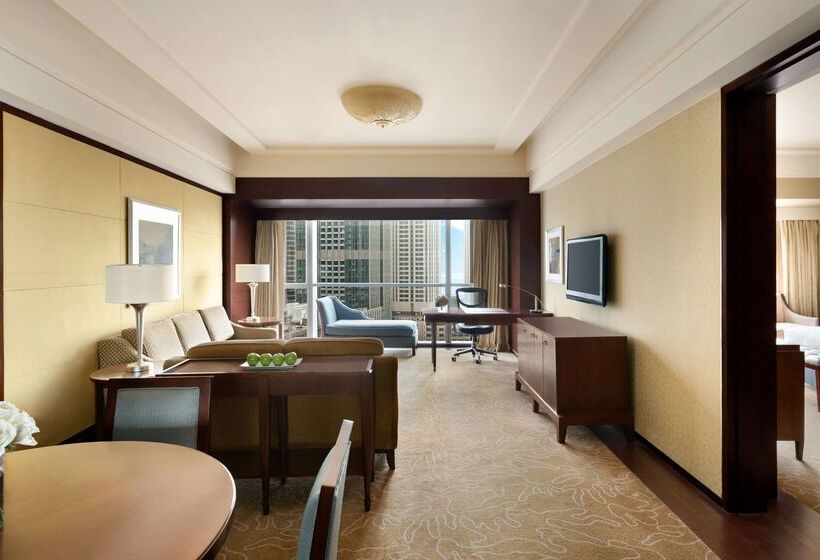 هتل Shangri La Qingdao   May Fourth Square