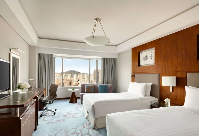 هتل Shangri La Qingdao   May Fourth Square