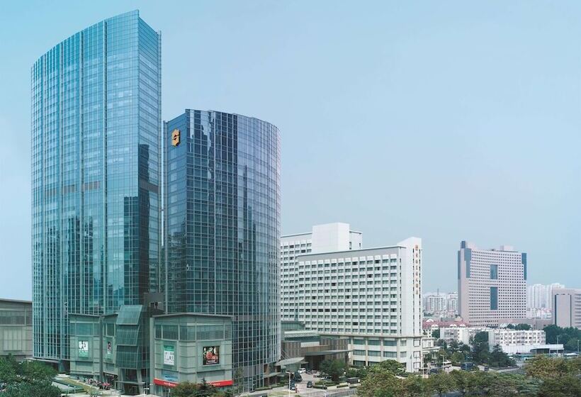 هتل Shangri La Qingdao   May Fourth Square