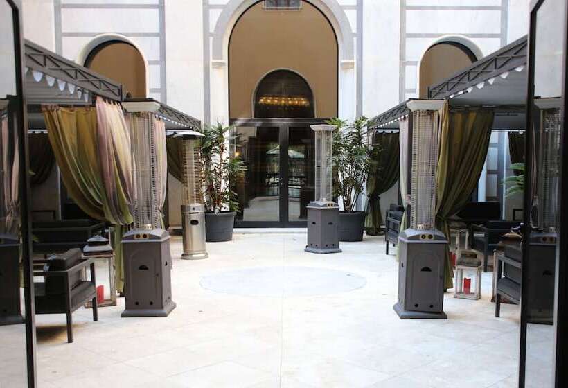 Hotel Th Roma  Carpegna Palace