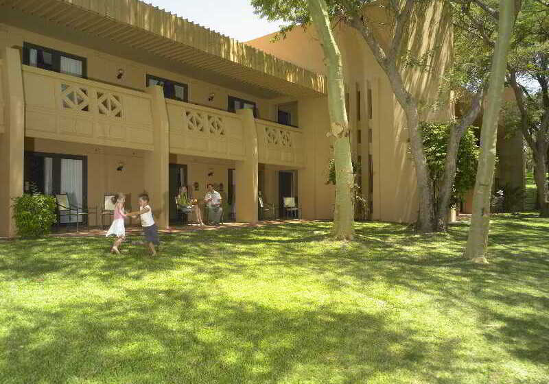 Hotel The Cabanas  At Sun City Resort