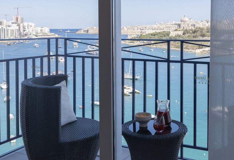 هتل Waterfront