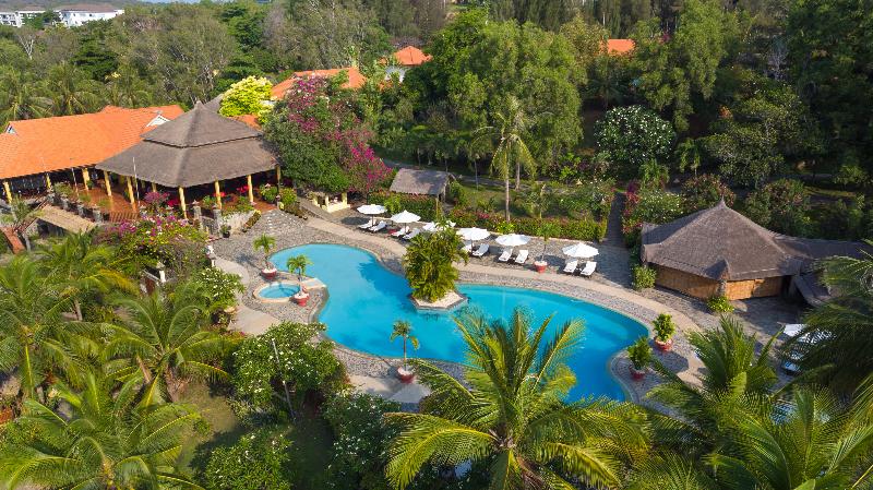 هتل Victoria Phan Thiet Beach Resort & Spa