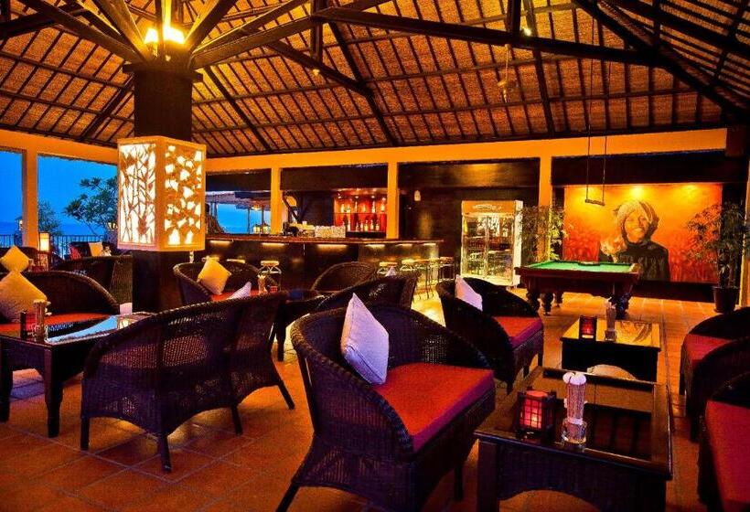 هتل Victoria Phan Thiet Beach Resort & Spa