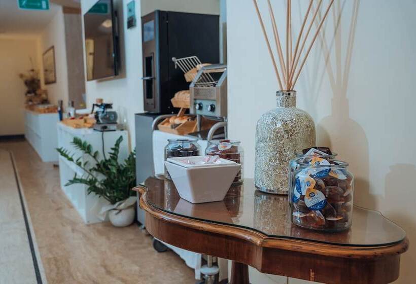 Fotos del hotel Windrose:  50