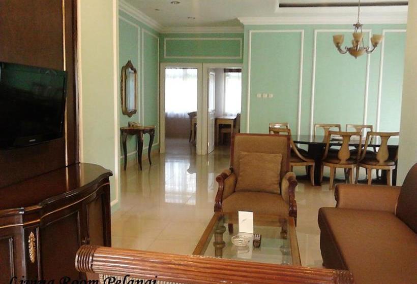 هتل Yasmin  Puncak