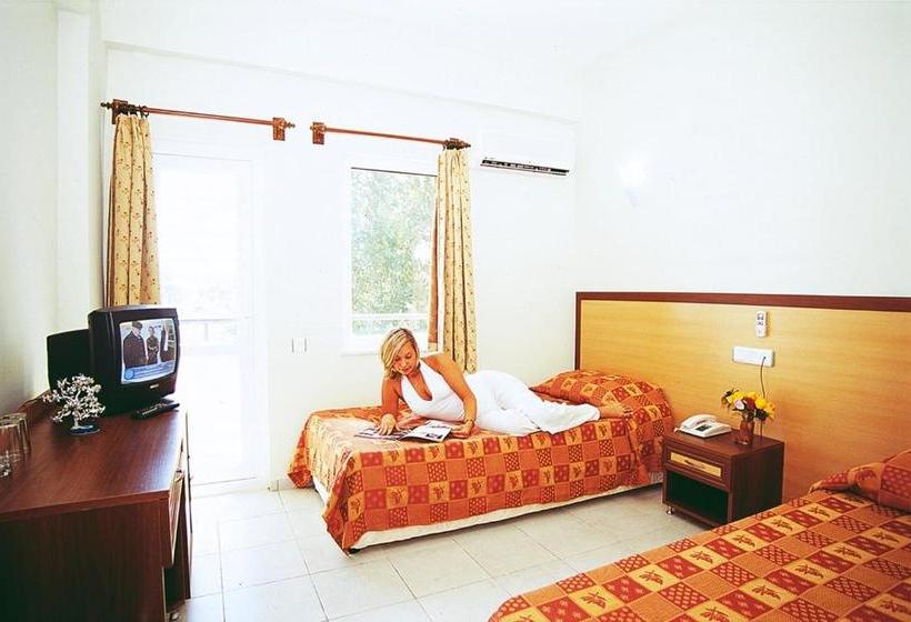 Asia Junior Otel