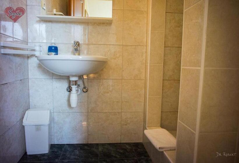 Bed and Breakfast Cívis Szálláshely