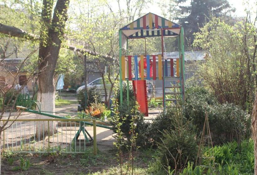 Old Tiraspol Hostel