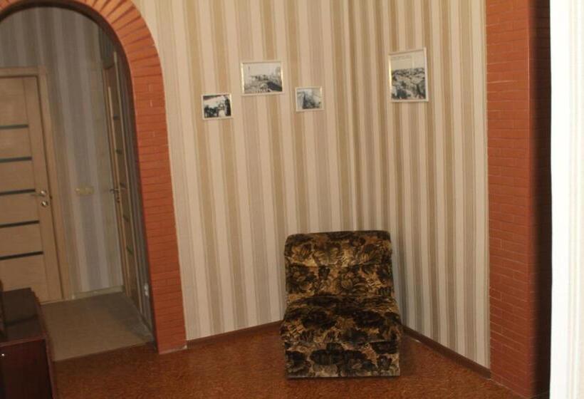 Old Tiraspol Hostel