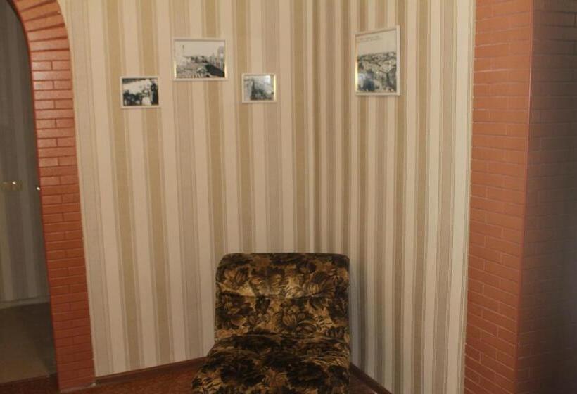 Old Tiraspol Hostel