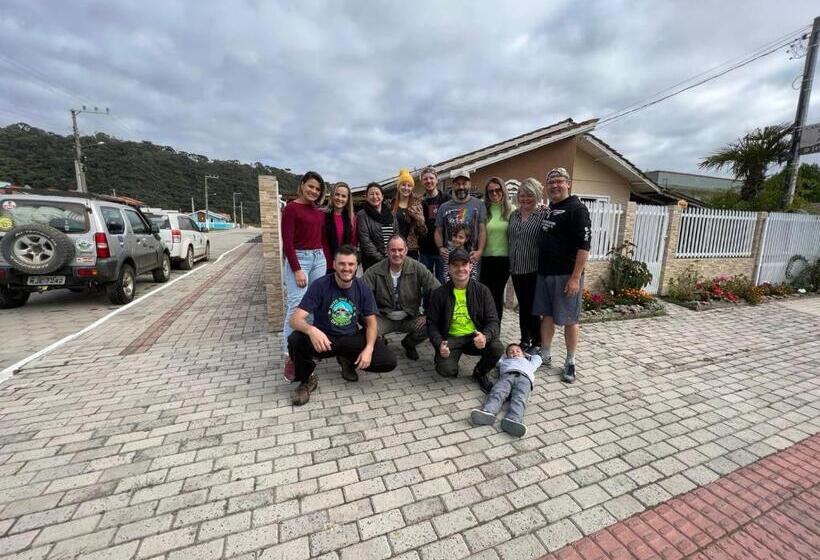 پانسیون Casa De Temporada Familiar