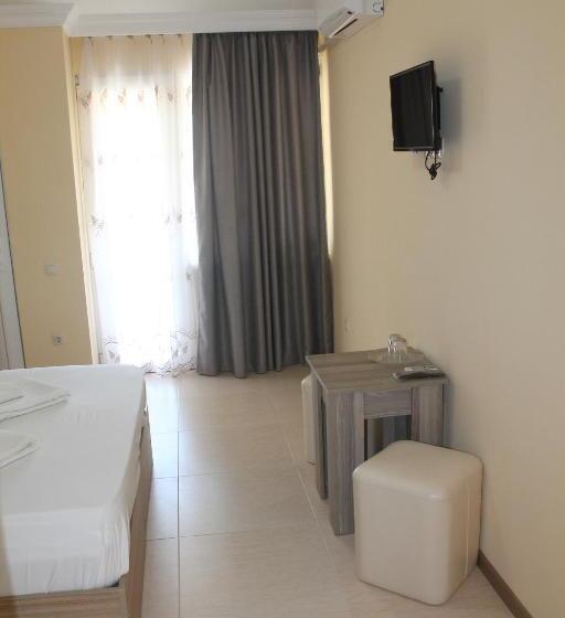 پانسیون Okro Life