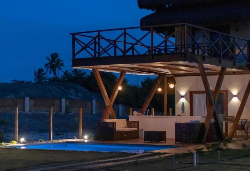 پانسیون Villa Namú Beach House Suites