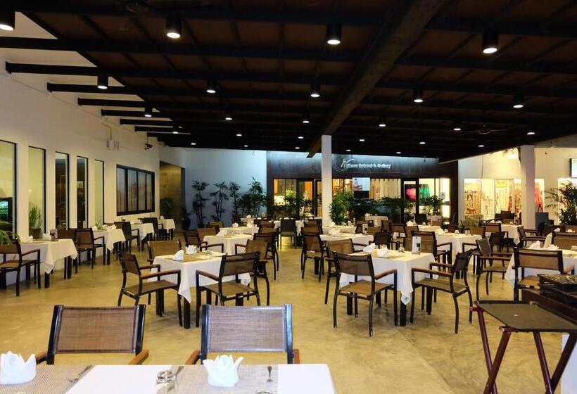 Nai Yang Beach Resort And Spa
