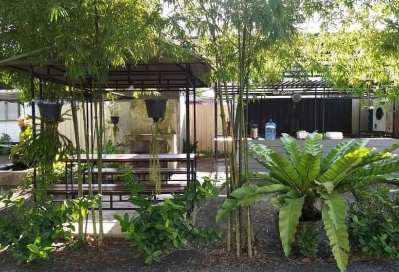 Baan Rim Nam Resort