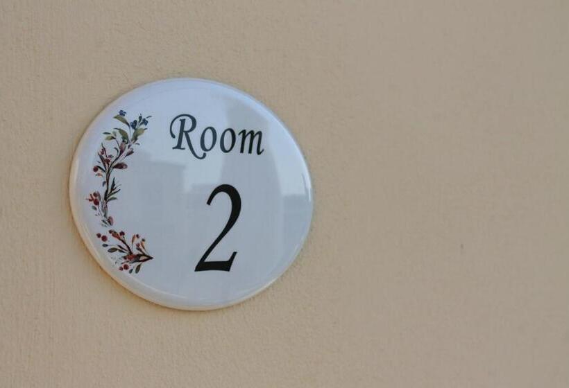 تختخواب و صبحانه A Casa Mia