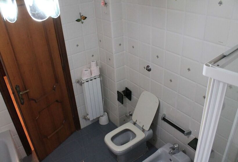 تختخواب و صبحانه A Casa Mia