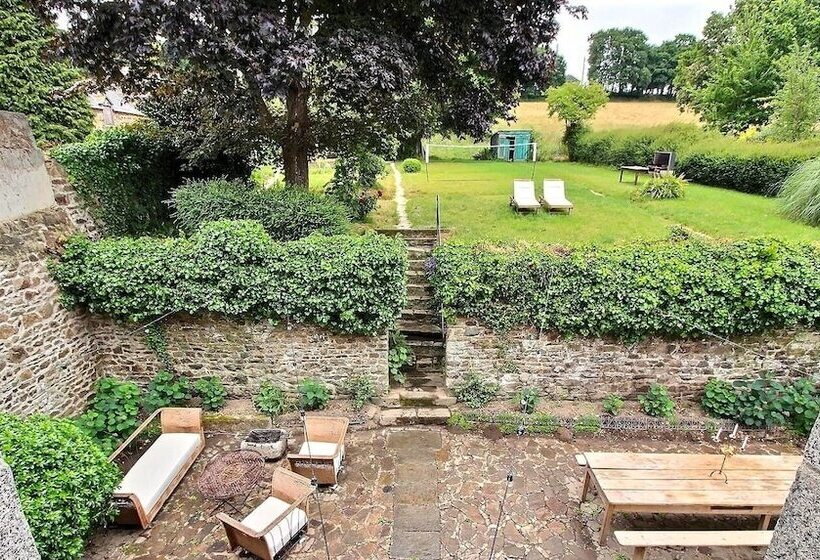 مبيت وإفطار Artefact