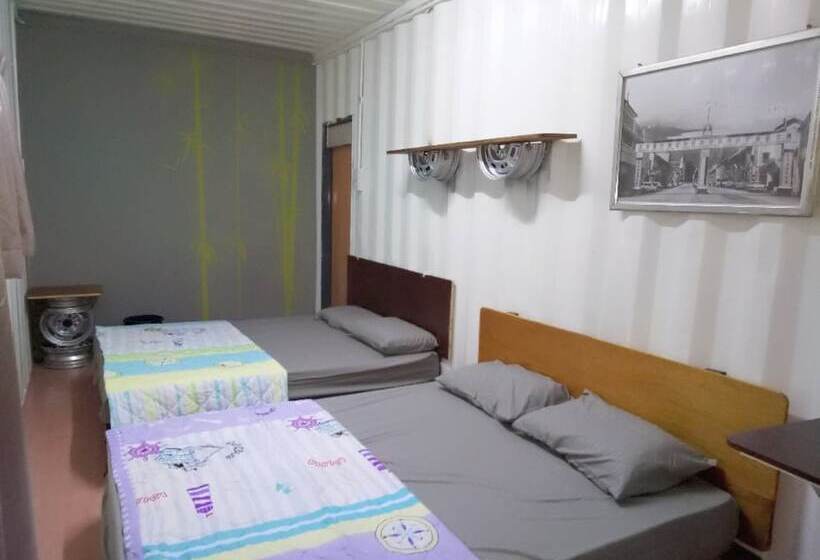 هتل 5 Stone Cabin Chalet