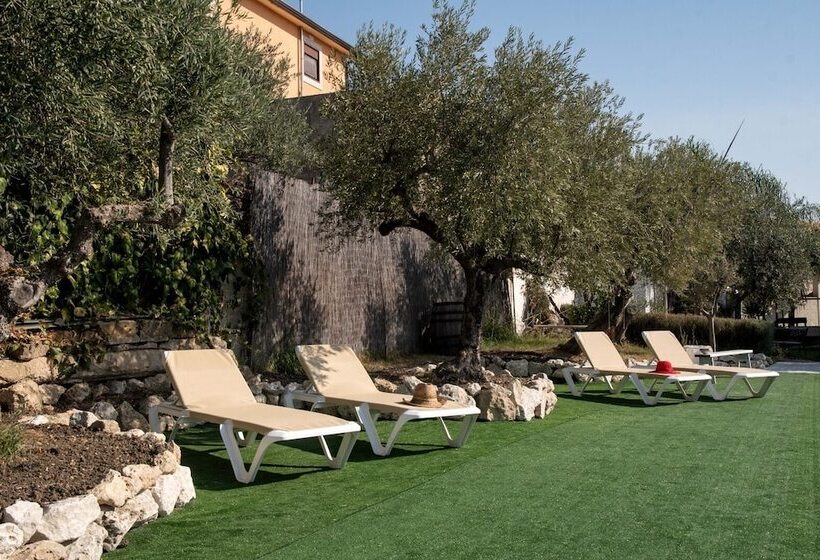 هتل B&b Villa Kairos
