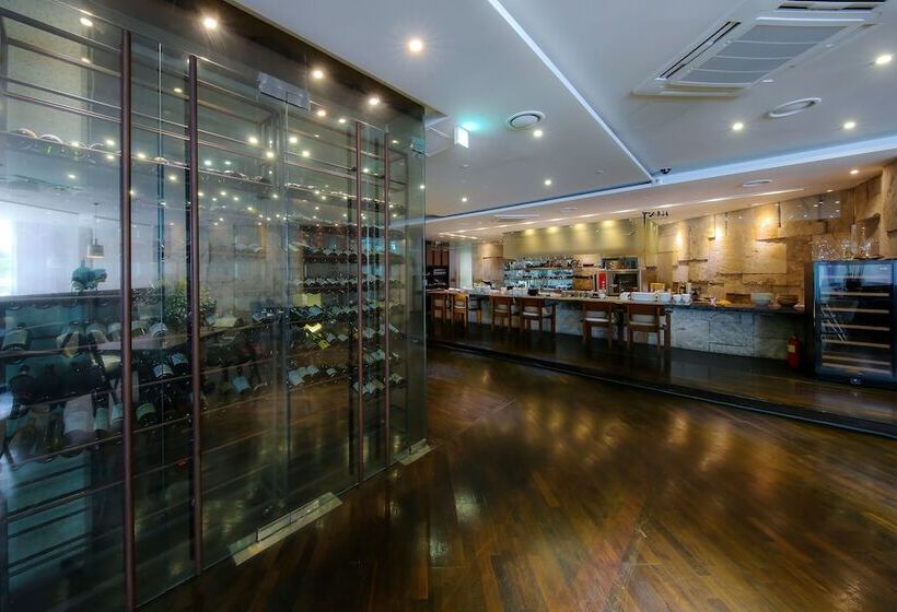 בית מלון כפרי Bolton