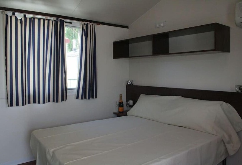 هتل Batuca Village & Camping