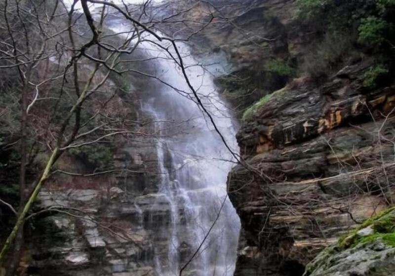 فندق Karavia Lux Inn