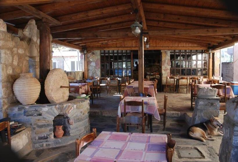 בית מלון כפרי Psamathous Guesthouse