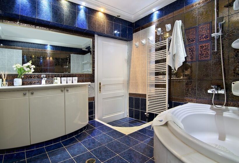 فندق Royal Riviera Residence