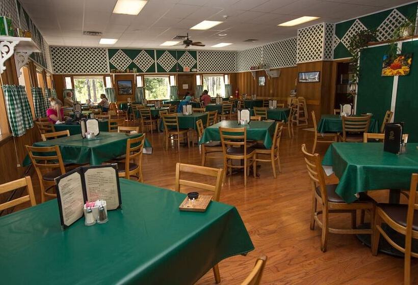 모텔 Swiftcurrent Motor Inn And Cabins   Inside The Park