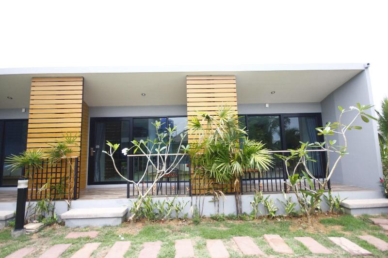 Phumi Resort