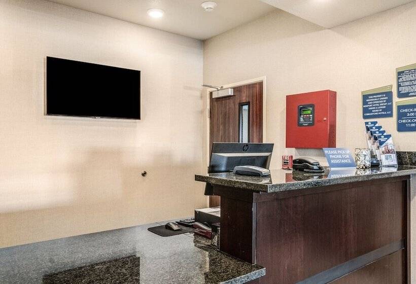 Cobblestone Hotel & Suites   Newport