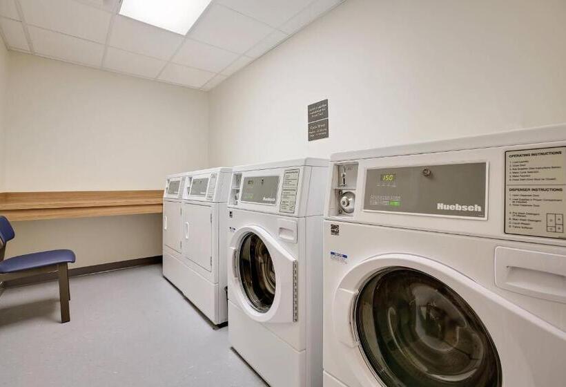 בית מלון כפרי Fairfield Inn & Suites Bardstown