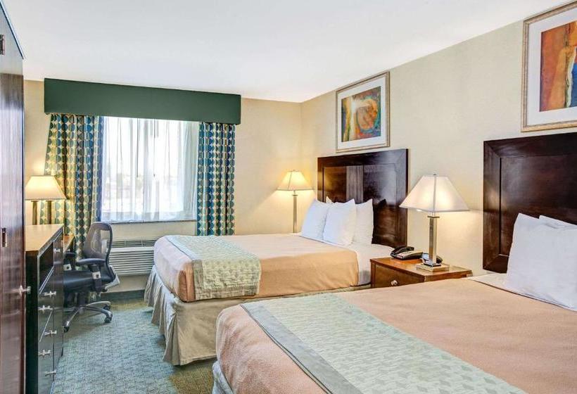 هتل Hillcrest  Near Jfk Air Train
