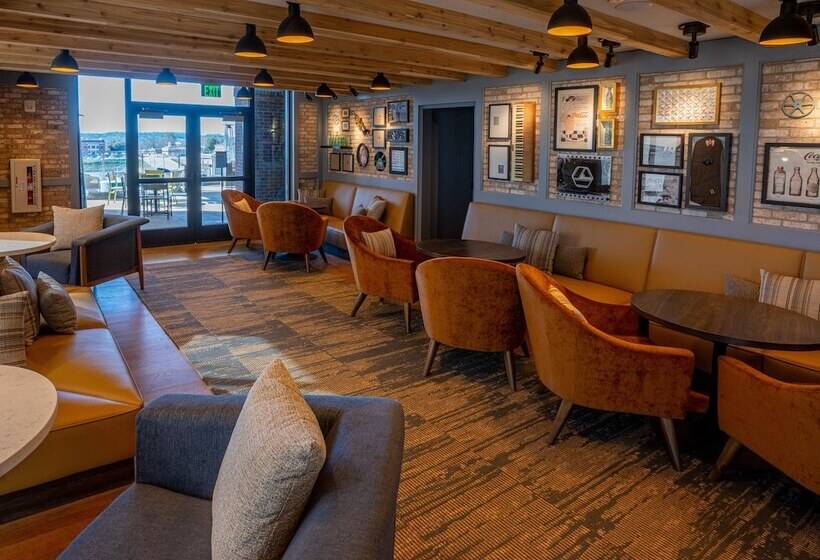 هتل Indigo   Columbus At Riverfront Place, An Ihg