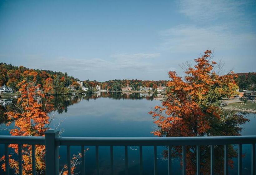 Hotel Saranac Waterfront Lodge