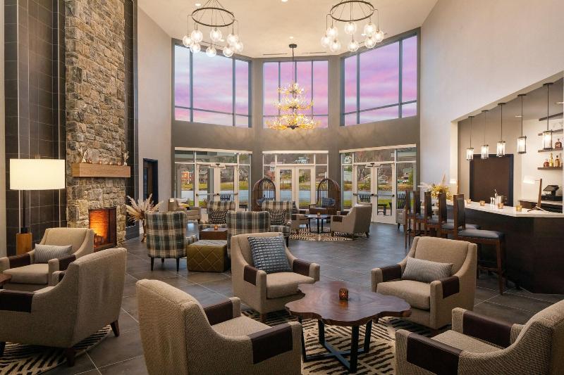 هتل Voco Saranac Lake Ny Waterfront, An Ihg