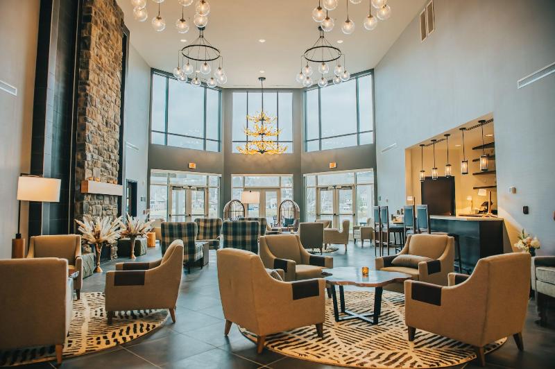 هتل Voco Saranac Lake Ny Waterfront, An Ihg